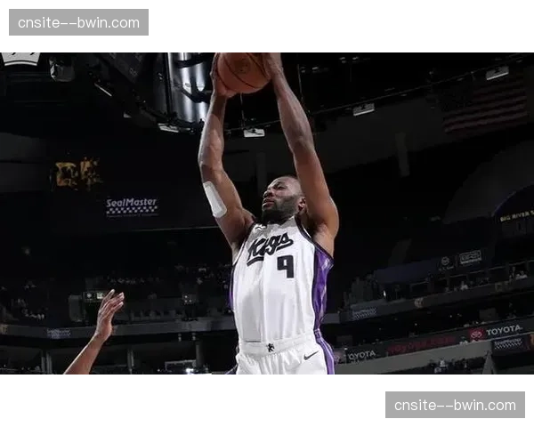 阿丘瓦19投12中砍28分19篮板 国王内线面对旧主完成复仇 阿丘瓦19投12中砍28分19篮板 国王内线面对旧主完成复仇