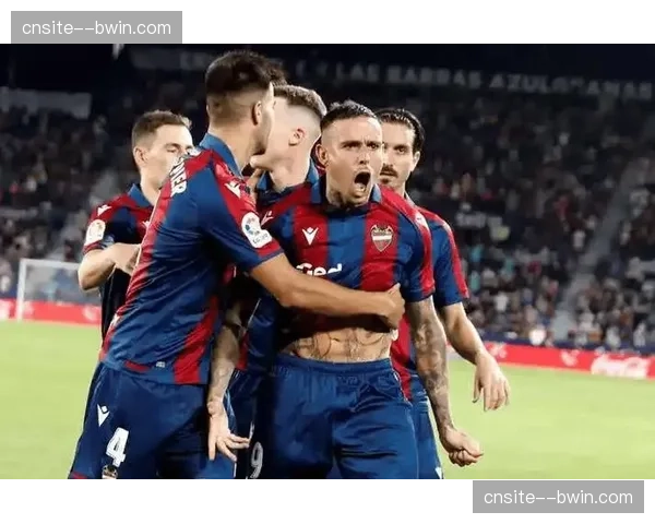 莱万特阵容深度不足：伤病满营影响中后场实力